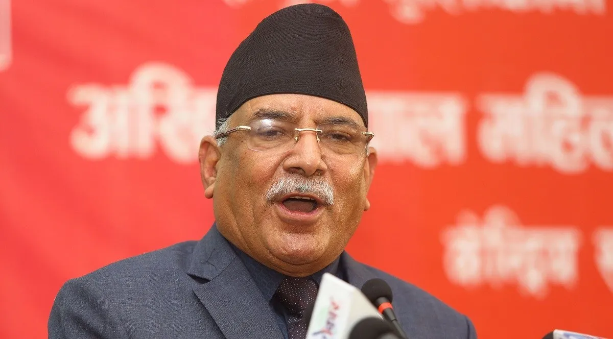 प्रधानन्यायाधीशको बचाउ गर्दै प्रचण्डले भने, ‘हमाल कांग्रेसबाट नियुक्त भएका हुन्’