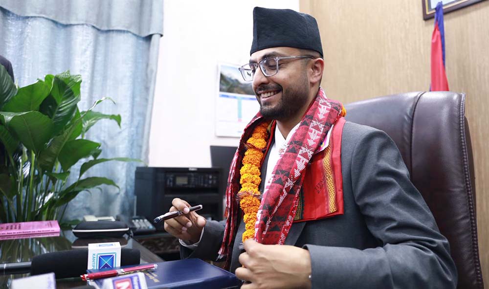 शिक्षा र युवा मन्त्रालयको जिम्मेवारी सस्मित पोखरेललाई