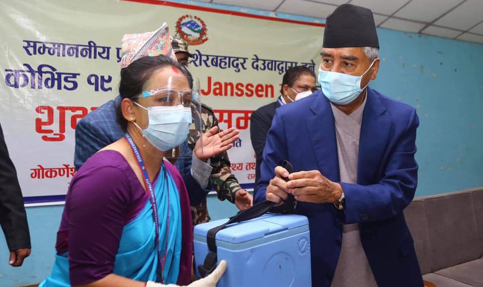 सरकारको प्राथमिकतामा खोप : प्रधानमन्त्री देउवा