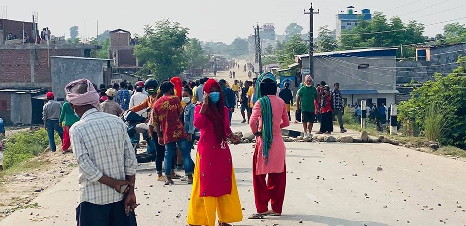 मोतिपुर औद्योगिक क्षेत्रमा भएको झडपमा चार जनाको मृत्यु