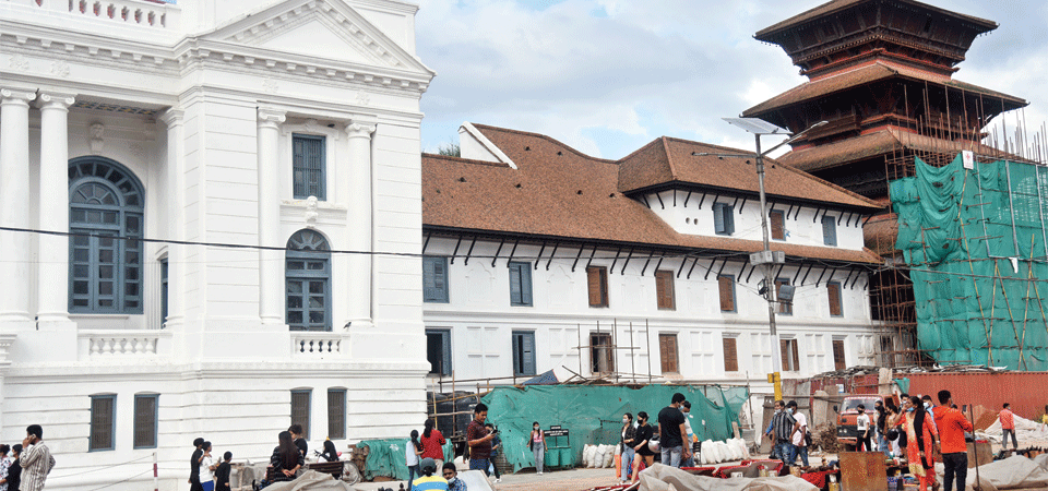 क्षतिग्रस्त नौतले दरबारको पुनर्निर्माण ठप्प