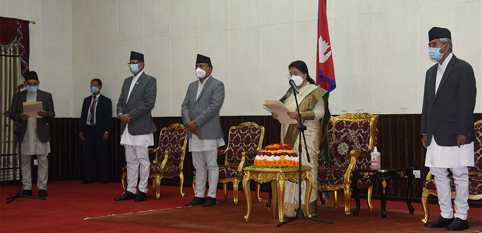 नवनियुक्त प्रदेश-२ प्रमुखद्वारा पद तथा गोपनीयताको शपथ