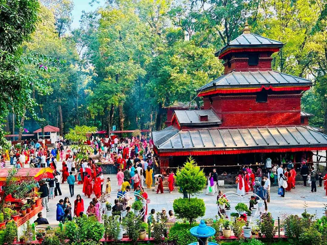 बागलुङ कालिका भगवती मन्दिरमा दर्शनार्थीको भीड